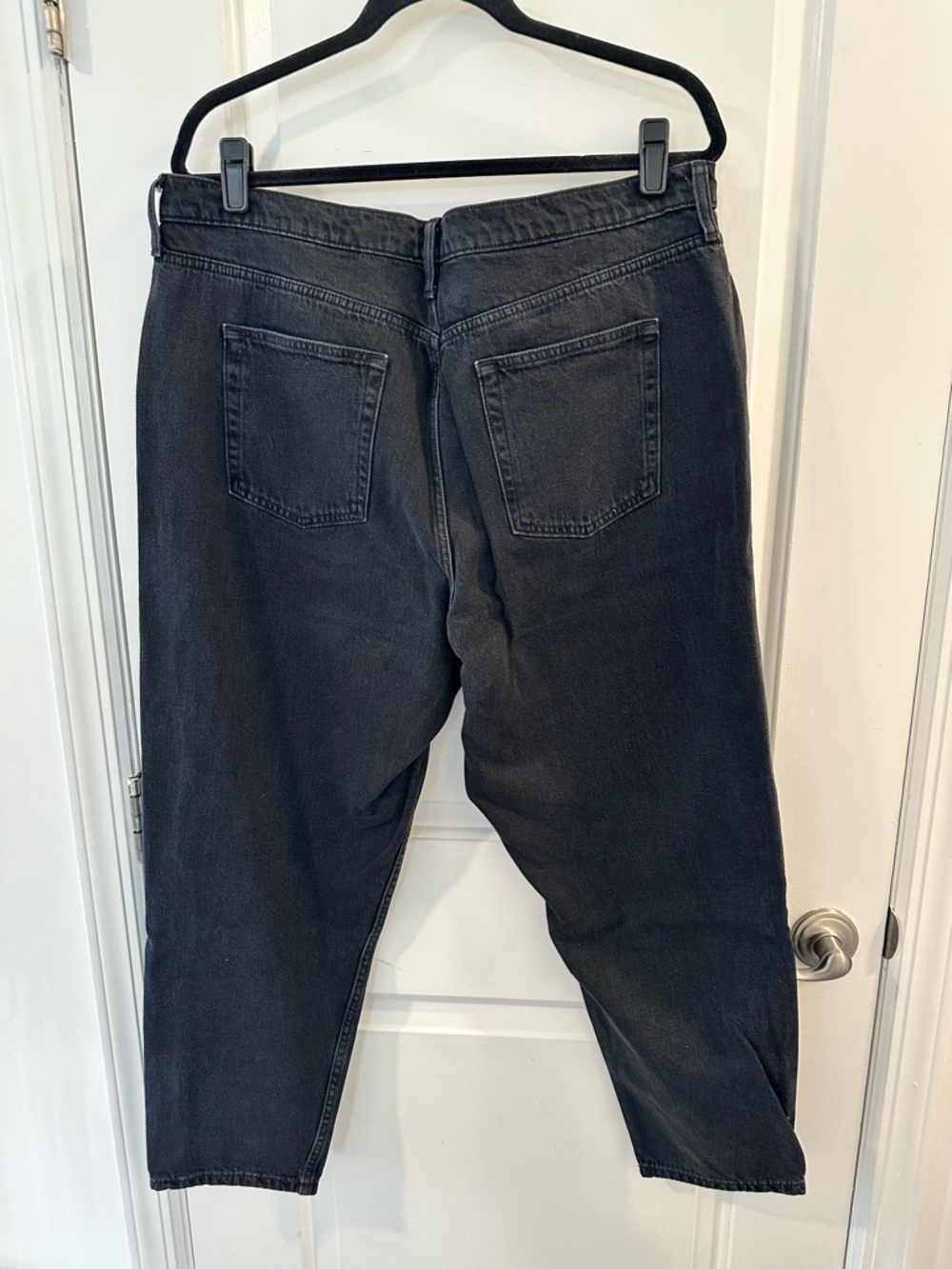 Gap High Rise Mom Jean in Black Wash Denim - Picture 7 of 11